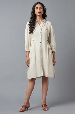 Beige Solid Straight Dress With Thread Embroidery